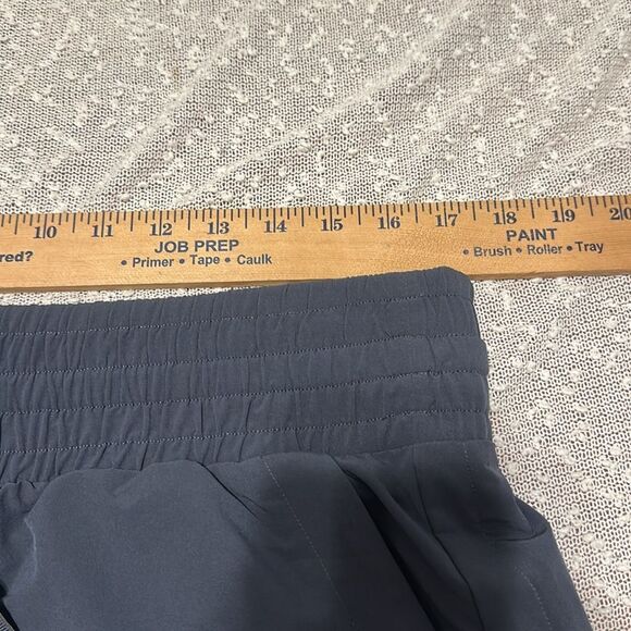 SPANX Out of Office Shorts Pull On Athletic Casual Gray XL - Picture 13 of 14